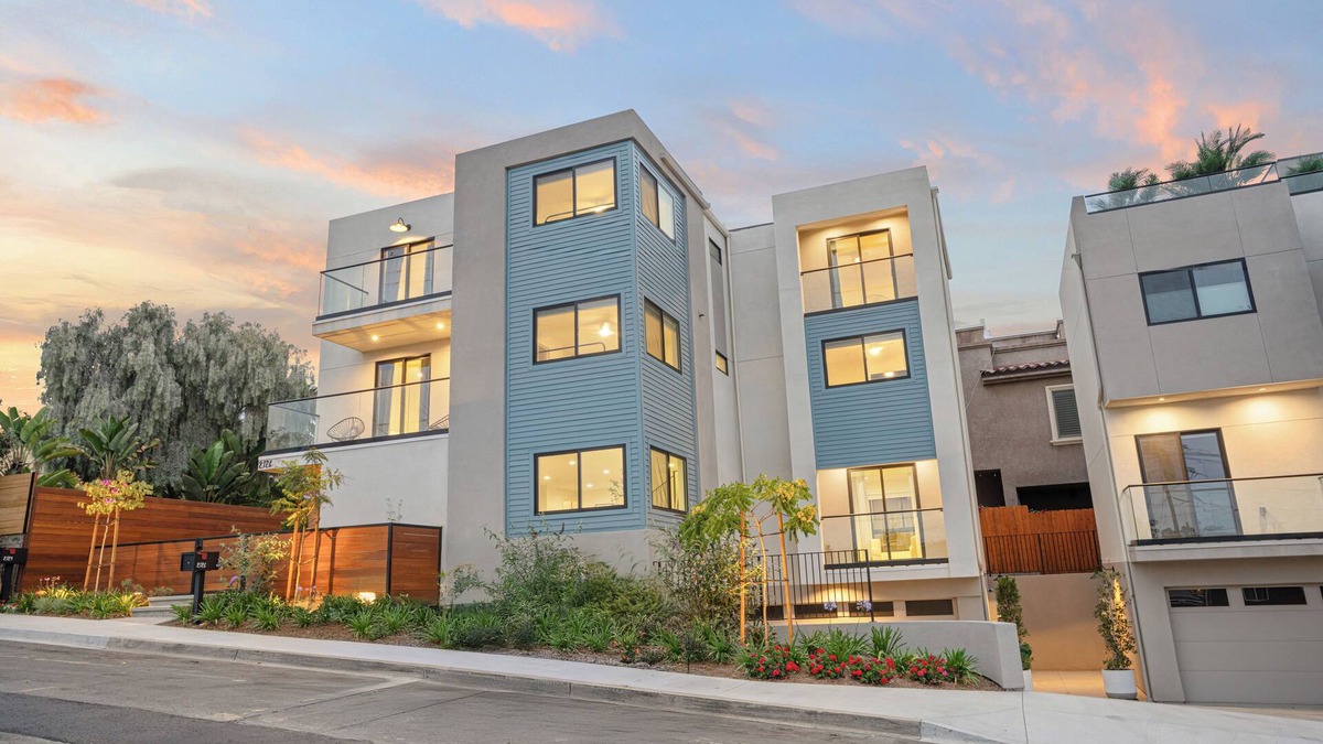 Point Loma Heights House | Point View Luxe by AvantStay | 5BR Coastal Stay w/En-suites & Chef’s Kitchen