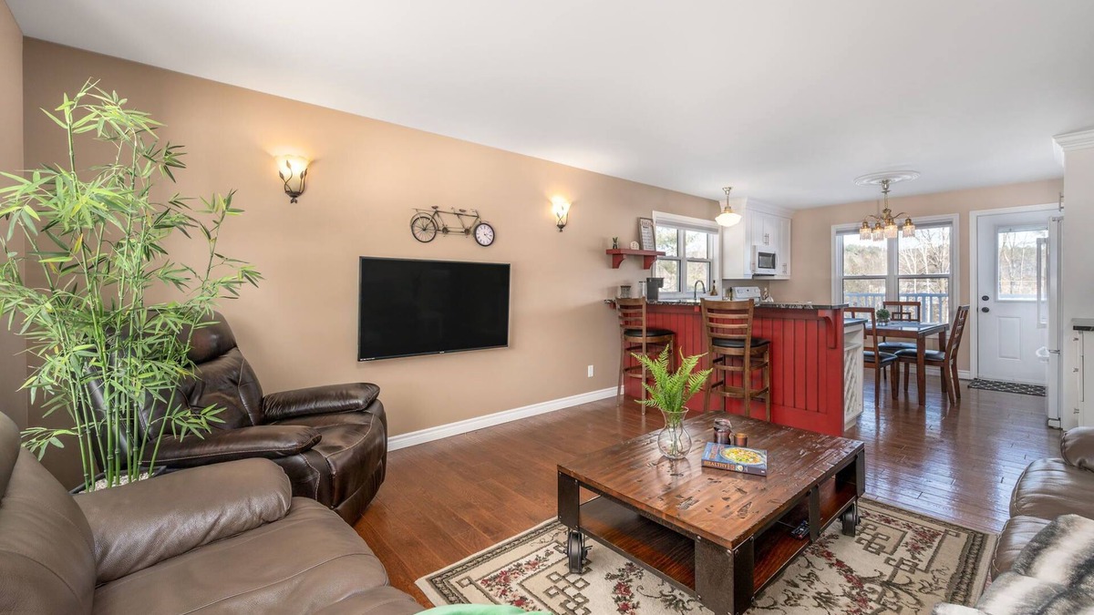 Bancroft House | Pointe of View | Riverfront | Sled In/Out |Sleep 6