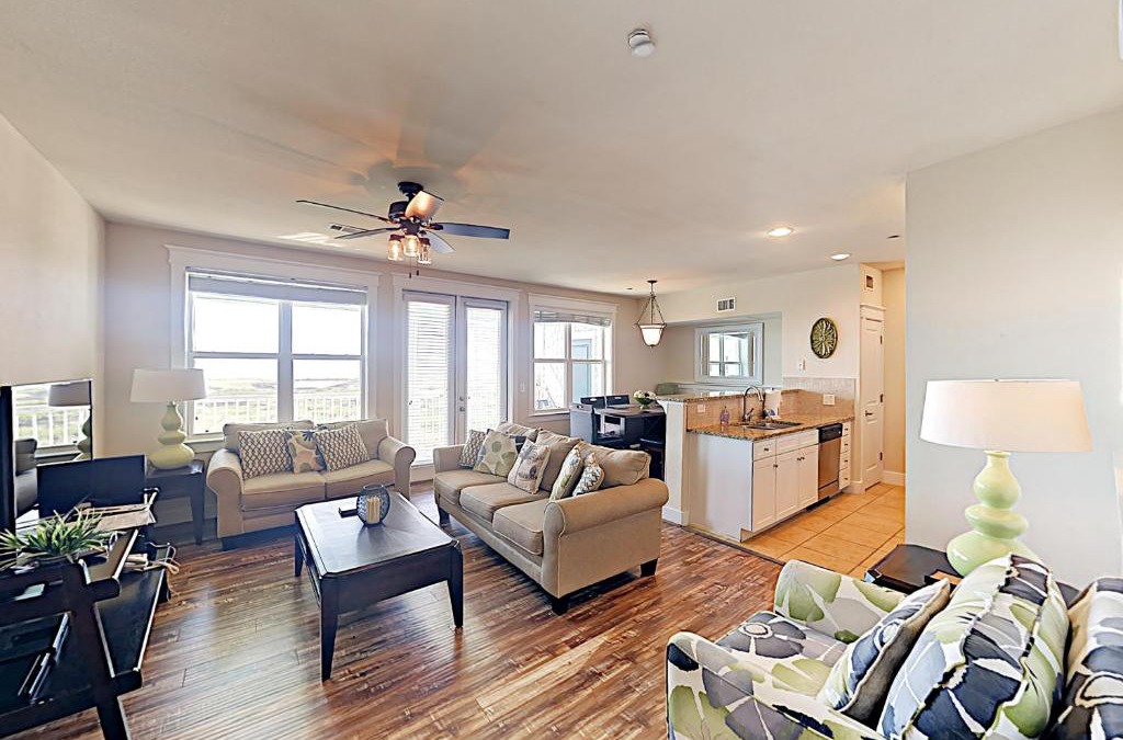 Red Fish Cove Apartment | Pointe West Retreat Unit 302