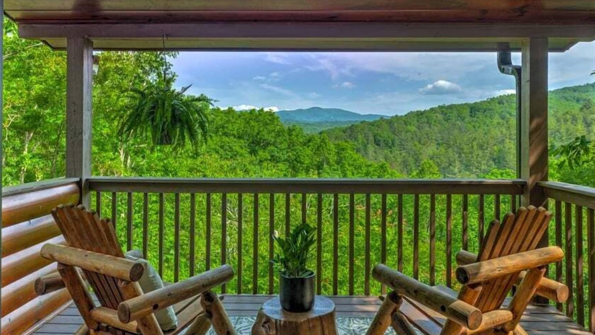 Ridgeline Vistas Cabin | Points of View - Mountain View | Pet Friendly | Hot Tub | Pool Table | Air Hockey | Fire Pit