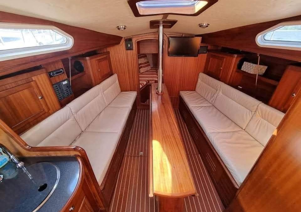 Solina Boat Rental | Pokój na Jachcie Pesaro