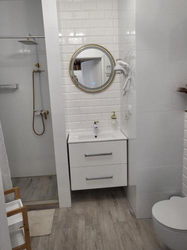 Zyrardow Apartment | Pokój z własną kuchnią i łazienką Żyrardów SUNTAGO