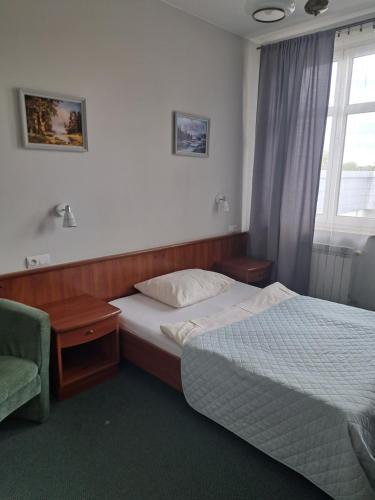 Tomaszow Mazowiecki Apartment | Pokoj dwuosobowy z łazienka