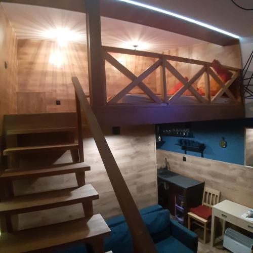 Chelmno Apartment | Pokoj z antresolą