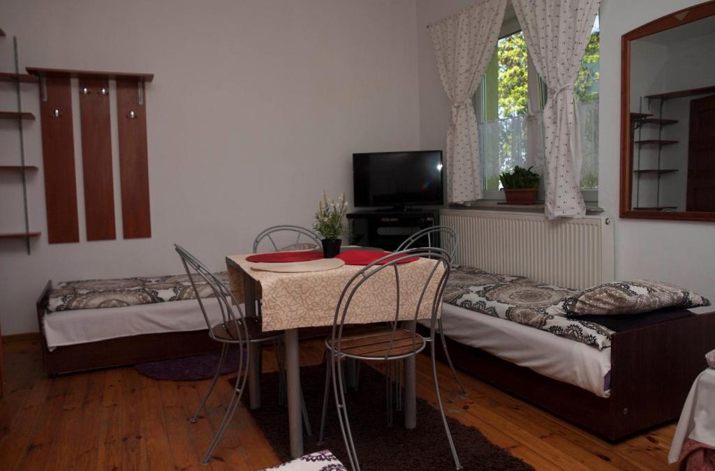 Raszyn House | Pokoje Gościnne "Amelia"