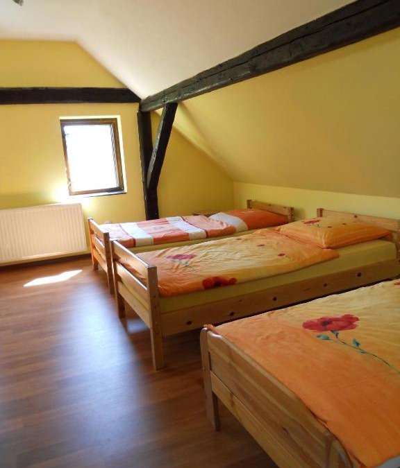 Chocianow House | POKOJE GOŚCINNE U KAROLA I