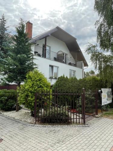 Bialogora House | Pokoje na Brzozowej 2