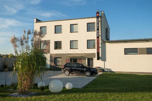 Strzelce Opolskie Bed & Breakfast | Pokoje Pod Brzozą