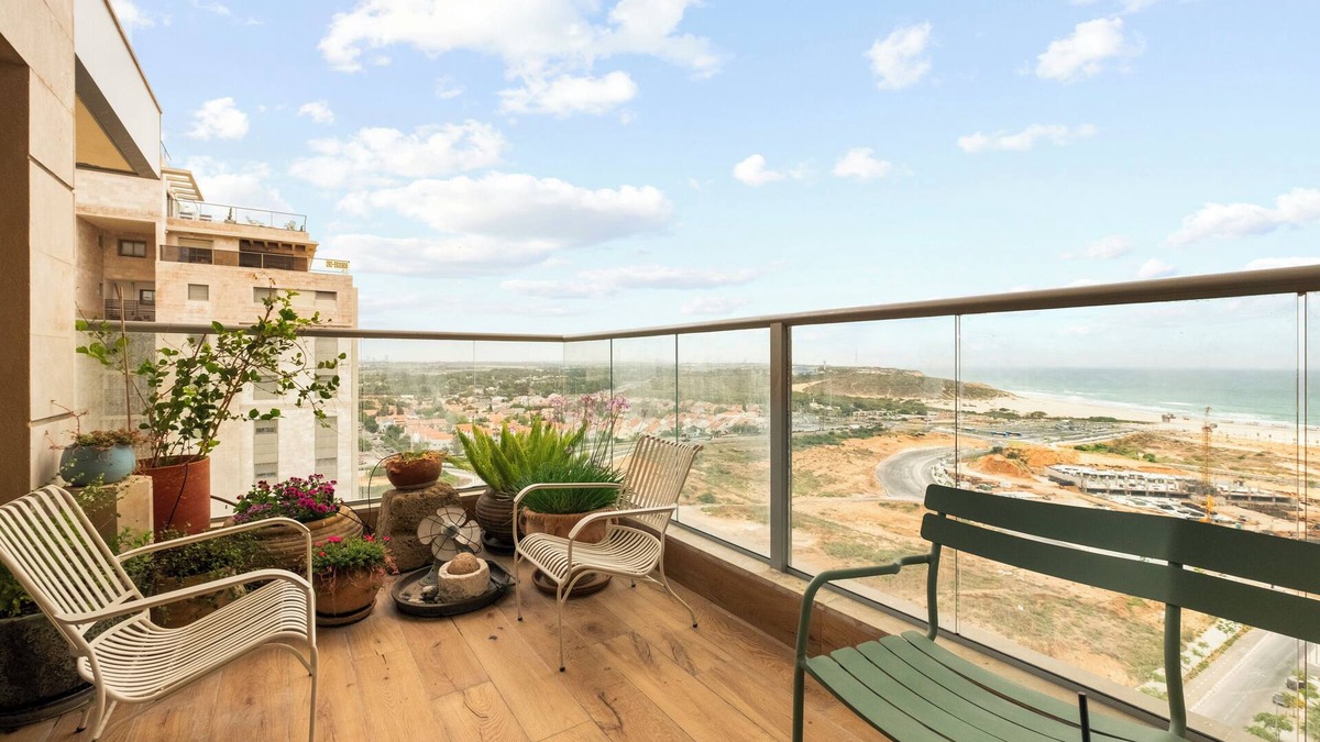 Netanya Apartment | Poleg Beach Seaview Stylish Stay by Sea N' Rent