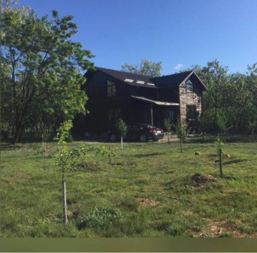 Polovragi House | POLOVRAGA - casă la țară cu ciubăr