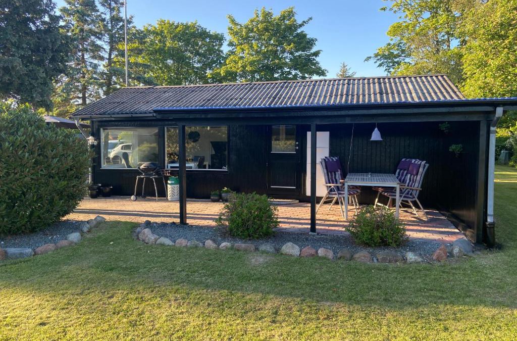 Næsby Strand House | Pomonahouse
