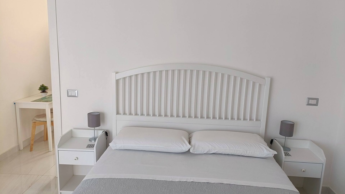Pompei House | Pompeii Francy Apartment, central, with free parking.