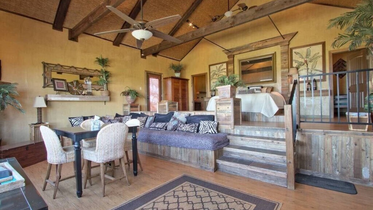 Bergheim House | Pond House Bungalow at Bergheim Ranch