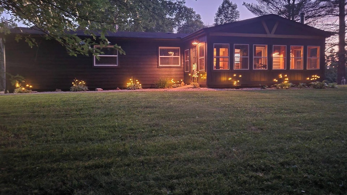 McArthur Cabin | POND IN THE PINES CABIN -COMPLETELY RENOVATED ON 27 ACRES - POND-HOCKING HILLS
