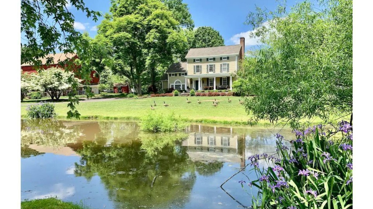 Newtown House | Pond View Farm 1825 Historic Bucks County Home