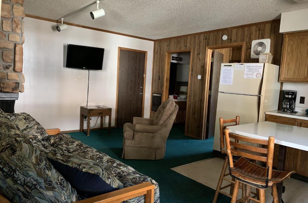 Red River Hotel | Ponderosa Lodge 11AB with High Speed Wifi