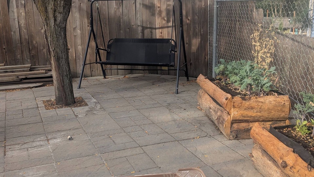 West Spokane House | Ponderosa patio with AC, WiFi, mins from airport, downtown & arboretum