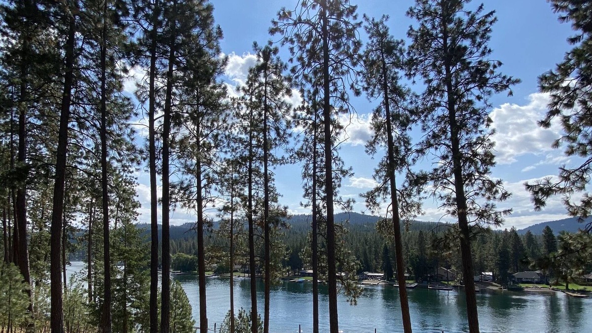Post Falls House | Ponderosa River front.n2 Bedrooms/2 full bath condo on river with amenities