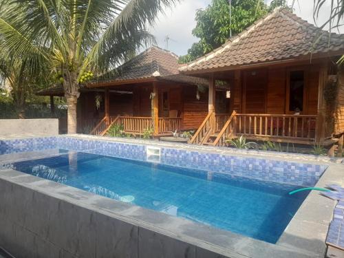 Praya House | Pondok Elen Mandalika