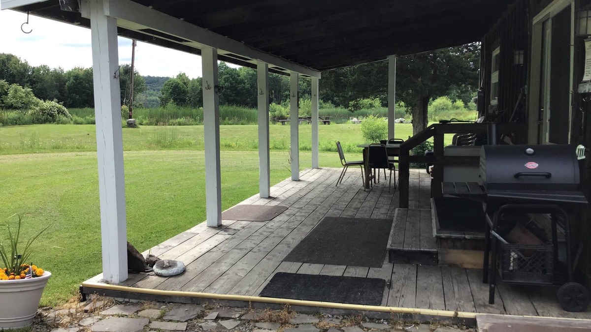 Spencer Cabin | PondView Mountain Country House/Cabin on 70 acres with 5 Ponds