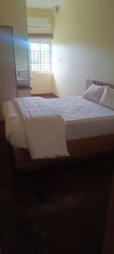 Sivagiri Hotel | ponpandian hotel