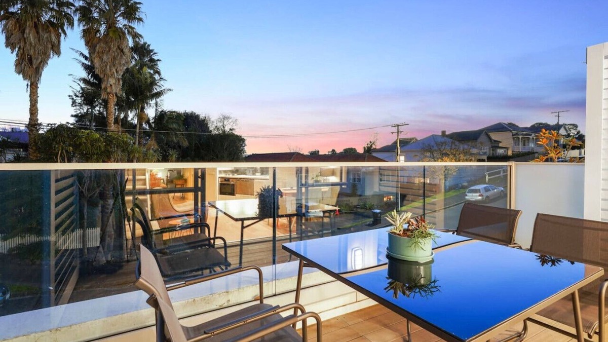 Grey Lynn Apartment | Ponsonby Delight with Wi-fi and Free Parking