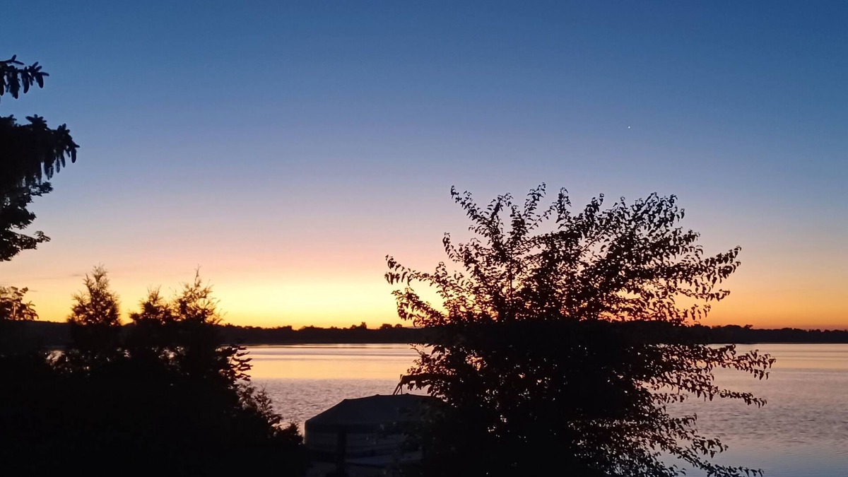 White Lake House | Pontiac Lake Place Convenient Location - Easy Access to Pontiac Lake Recreation & Nearby Attractions