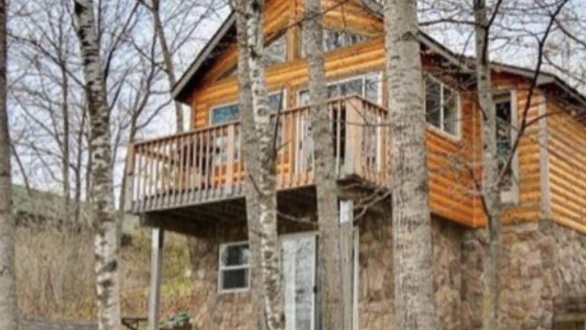Outing Cabin | Pontoon Onsite for Rent - Lakefront cabin on 1700 acre lake by ATV trails