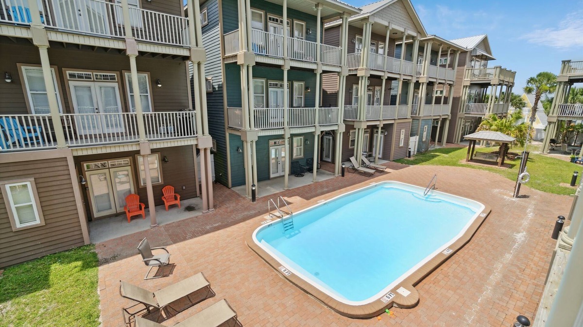 Crescent Beach House | POOL, 2 KING BEDS, 4 min Beach Walk, 2 Balconies
