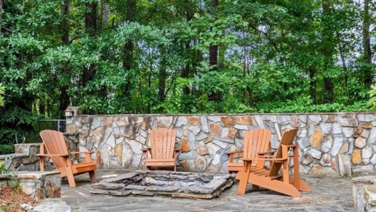 Southern Pines House | Pool among the Pines... Close to the airport near Southern Pines and Pinehurst