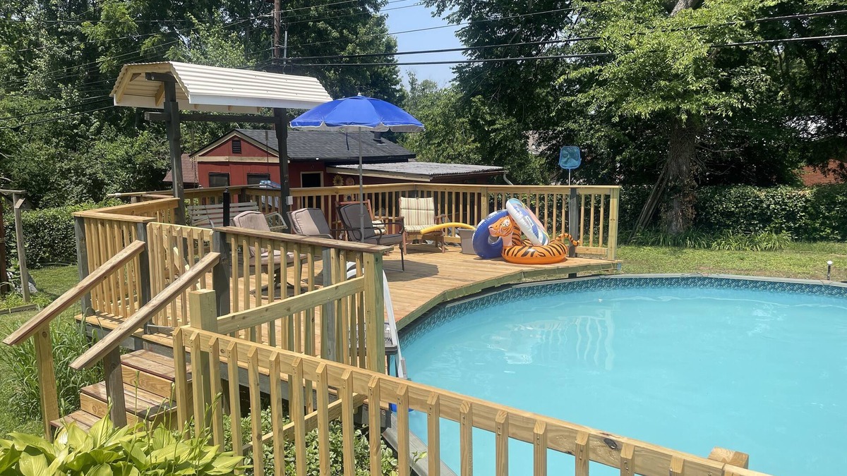 Lexington House | POOL! Game room with 5 beds