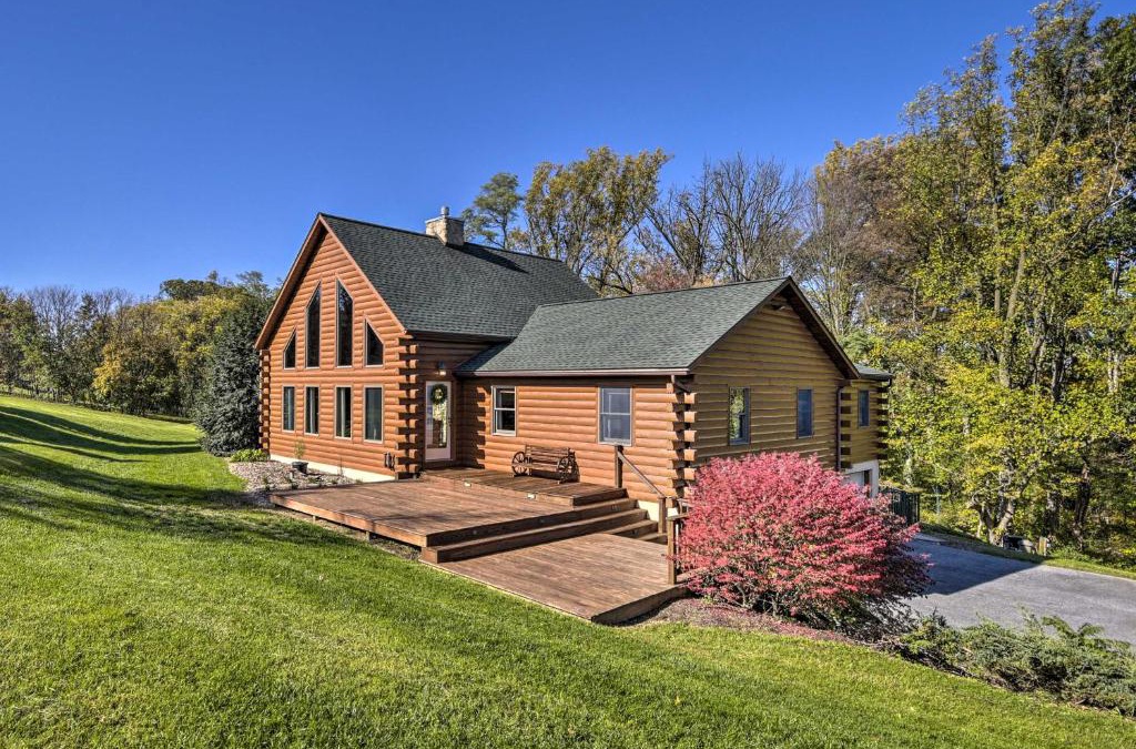 Mount Joy House | Pool, Games and Sauna Mount Joy Countryside Cabin