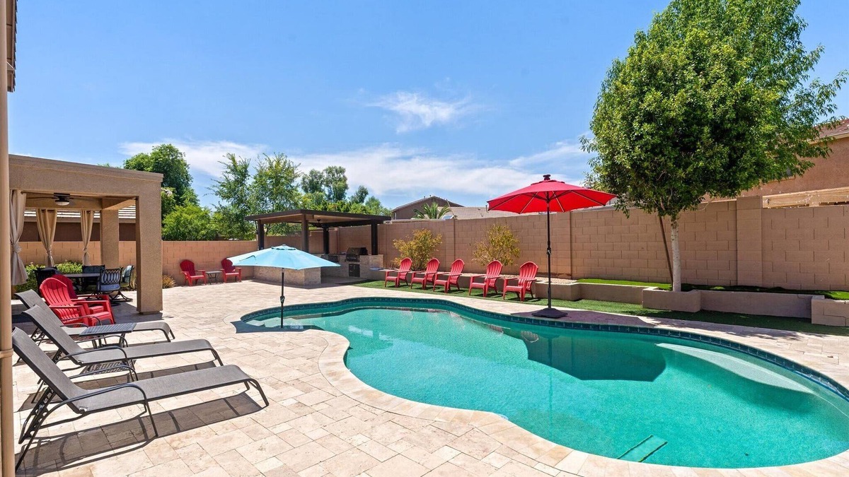 Orchards House | Pool, Grill, Games & Chill - Surprise Awaits!