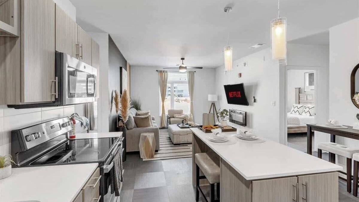 Rogers Apartment | Pool, Gym, and Game Room - LCP Collection