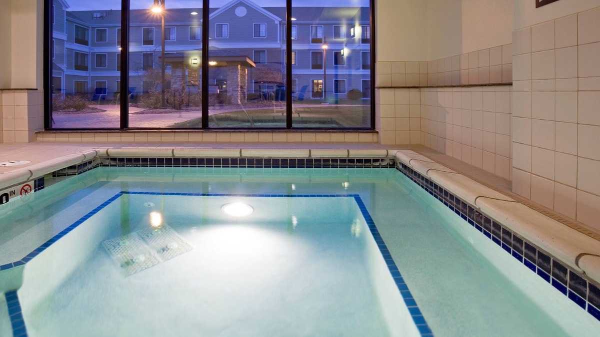 Oconomowoc Apartment | Pool. Gym. Near Aurora Medical Center!