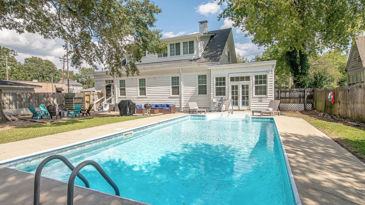 Columbus House | Pool Haven & Fire Pit Nights-13 min to Ft Moore & 5 min to Downtown/Riverwalk