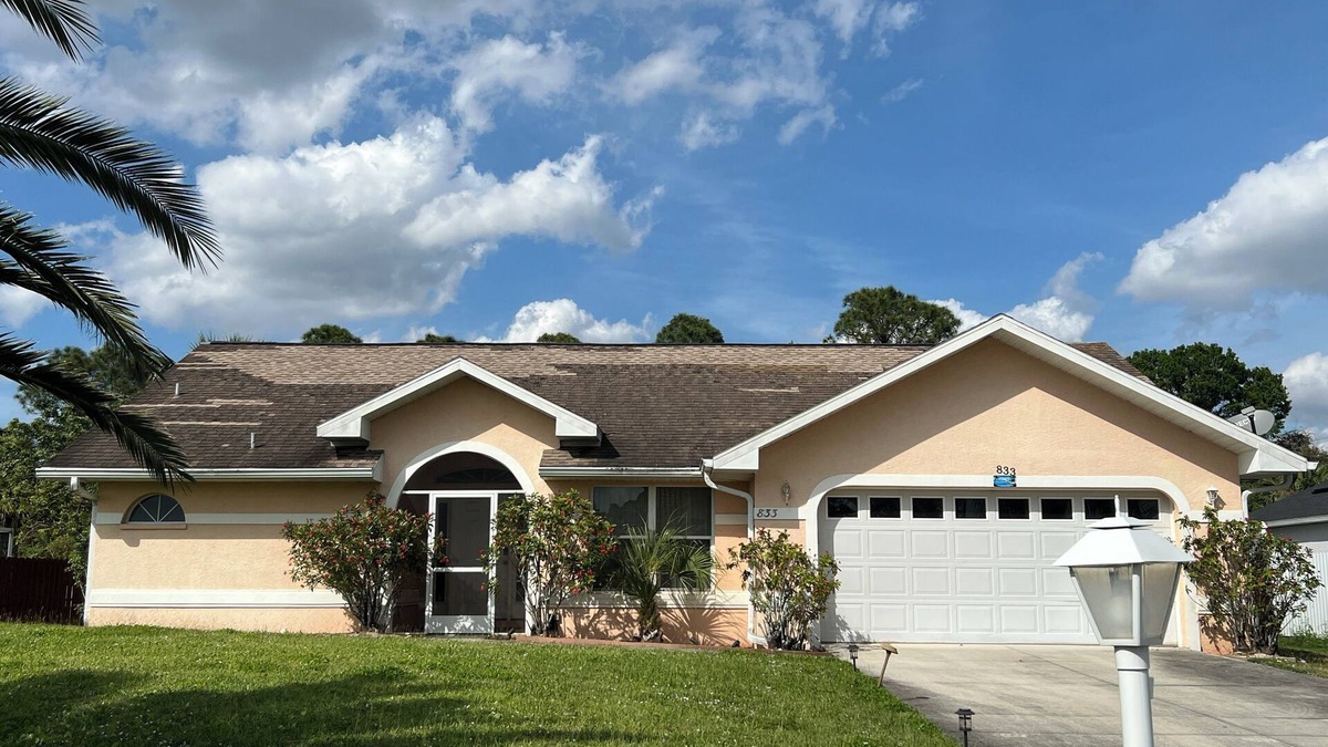 Eisenhower House | Pool Home- relaxing - family friendly - pet friendly.