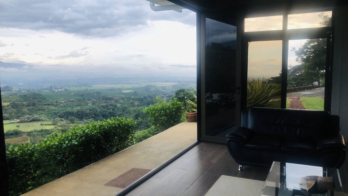Carrillos House | Pool Home - SJO Airport 7.3 mi & Poas Volcano 12 mi. Deep Discount Monthly Rate