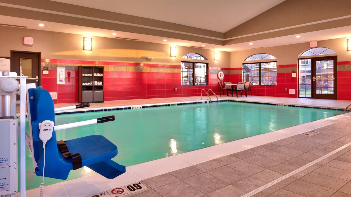 Cheyenne Condo | Pool & Hot Tub Access. Free Breakfast Buffet. King Suite Near Downtown!