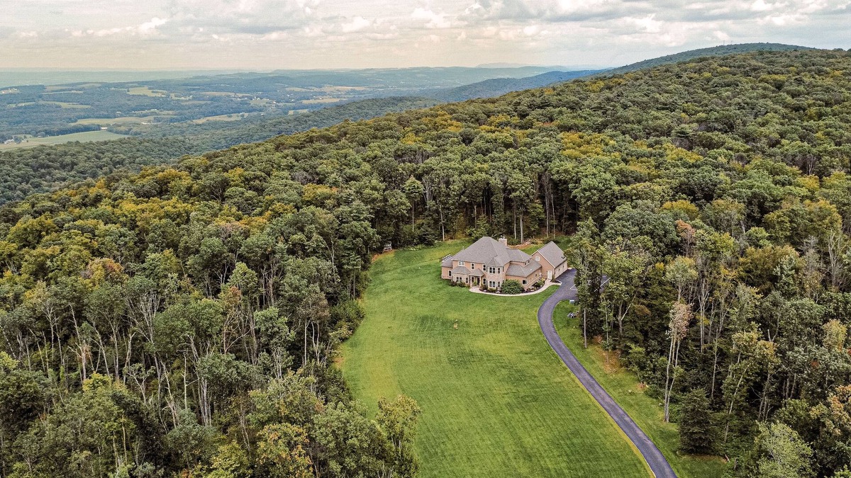 Potts Grove House | Pool, Hot Tub, Indoor Slide, PICKLEBALL, Game room, and so much more. Sleeps 20.