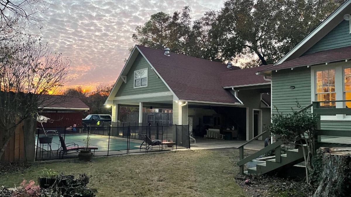 Batesville Apartment | Pool house/Historic district. Private entrance/in Path total solar eclipse nnnn