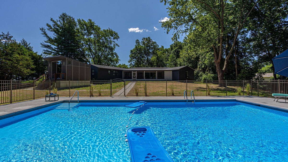 Redding Ridge House | POOL @LABOR DAY SPECTACULAR MidCenturyMod Renovated 1 LEVEL paradise +EV charger