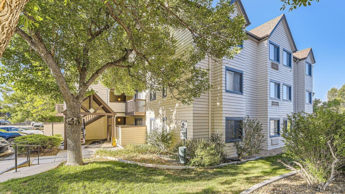 Greenwood Village Apartment | POOL, laundry in-unit, super clean, 2-bed 2-bath, unique decor & gas fireplace