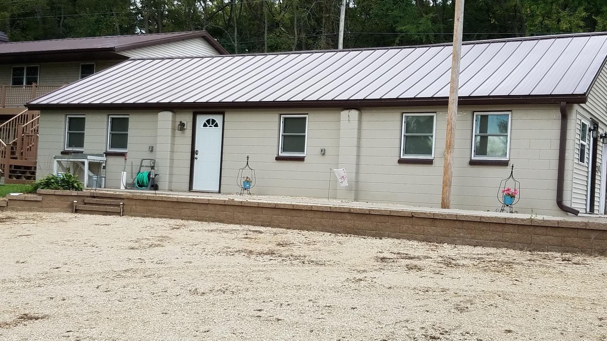 Ferryville Cabin | Pool Nine Bunkhouse.