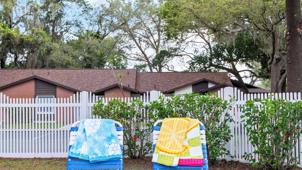 Temple Terrace Villa | Pool, Private Yard, Grill, Massage Bed Within 2 miles of USF, Moffit Center