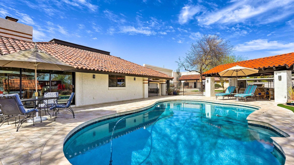 Saddleback Hills House | Pool & Putting Green: Pet-Friendly Glendale Home