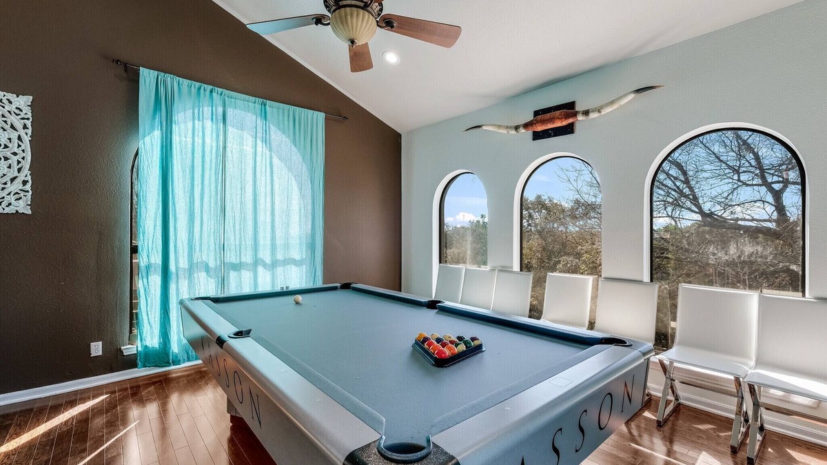 Crownridge of Texas House | Pool Table Hot Tub and Neighborhood Pool