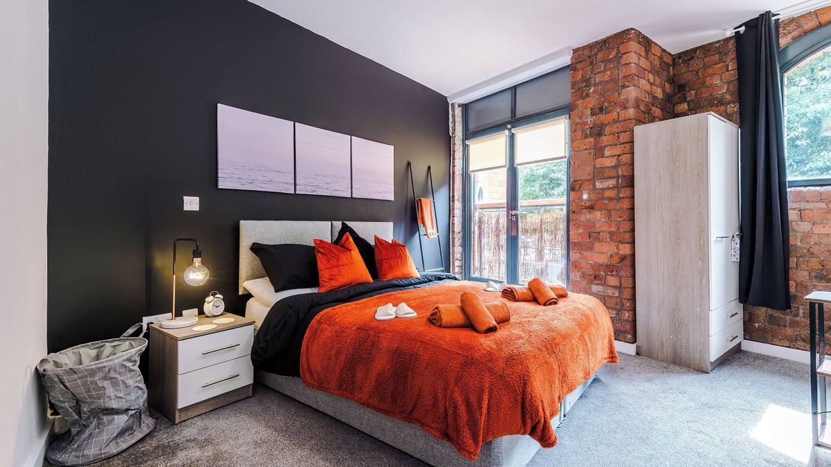 The Docks Apartment | Pool Table, Stunning 2Bed Apt, Central Liverpool