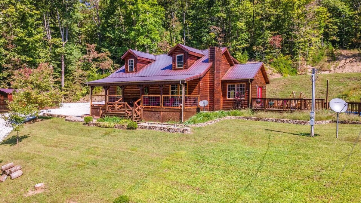 Means Apartment | Pool Table | WiFi | Starry Mountain Night | RRG!
