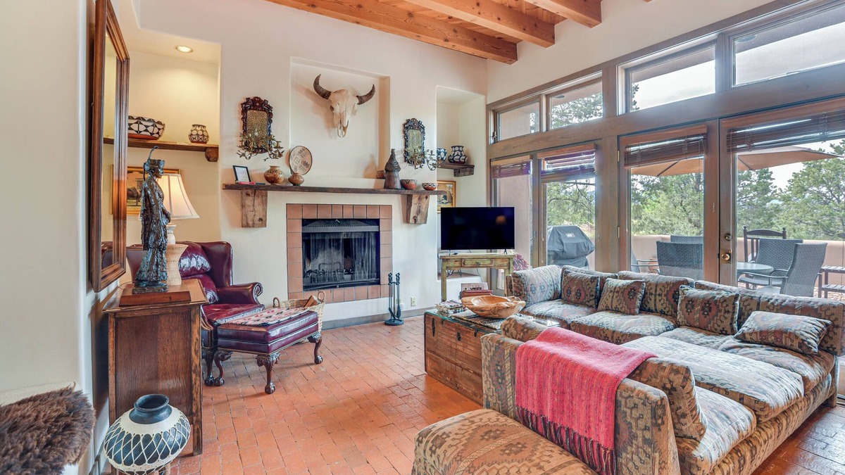 Nambe Pueblo House | Pool & Trail Access: Mtn-View Home in Santa Fe